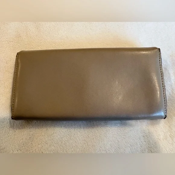 Fendi Taupe Leather Wallet - Picture 2 of 12